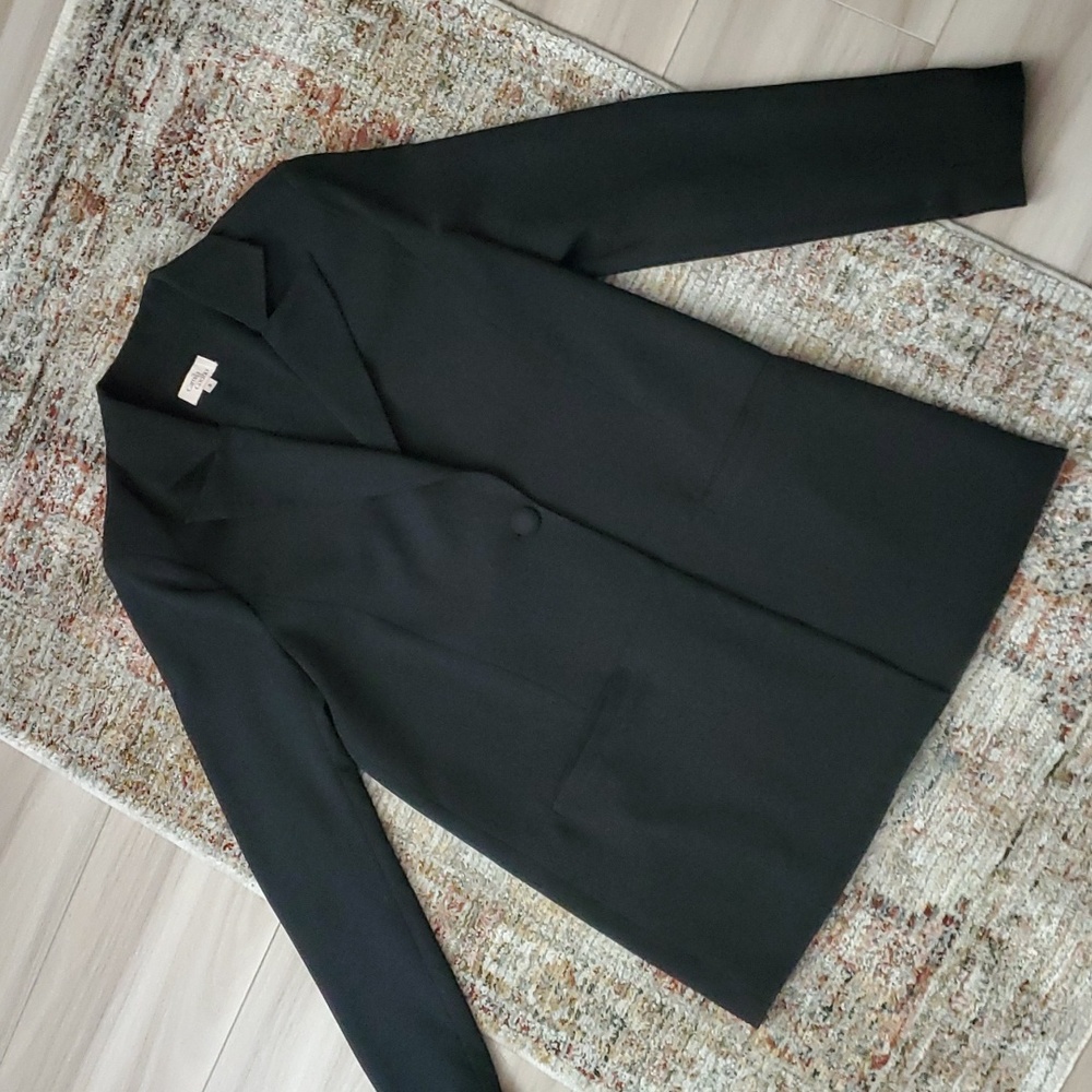 ๐ Camila Coelho Brenna Black Blazer - Picture 4 of 10